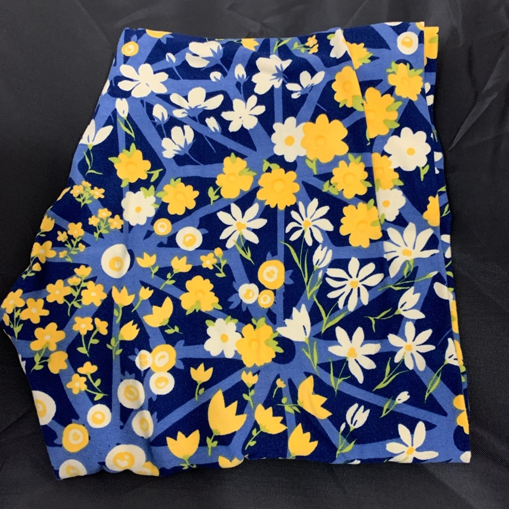 LuLaRoe Tall & Curvy TC Leggings Floral